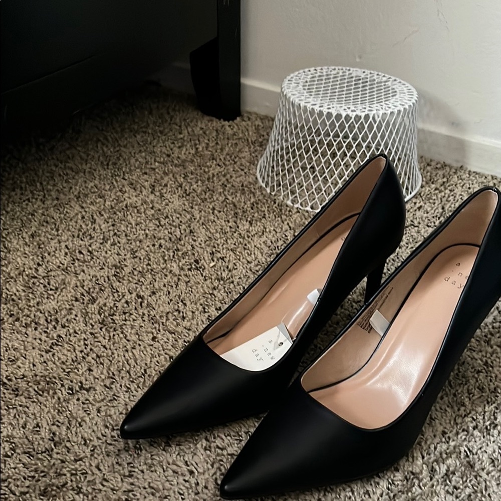 Classic Black Pointed Toe Heels